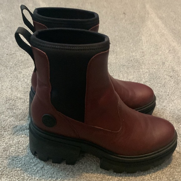 Women’s 8 Red-Brown/Black Logo Stamp Leather Ankle Platform Chunky Boots/Booties - Picture 2 of 4